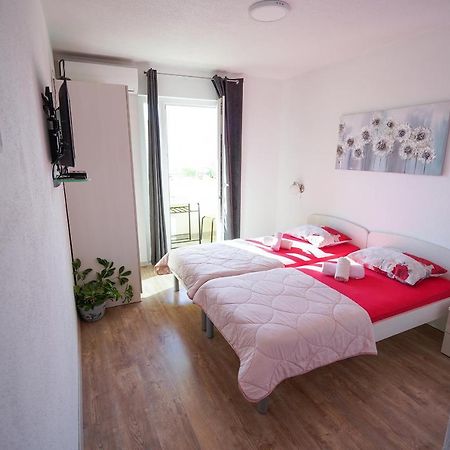 Studio Apartman M&F Apartment Сплит Екстериор снимка