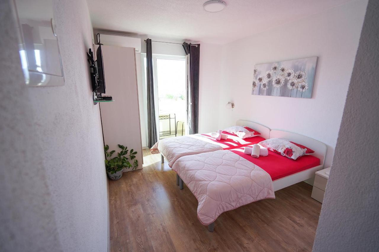 Studio Apartman M&F Apartment Сплит Екстериор снимка