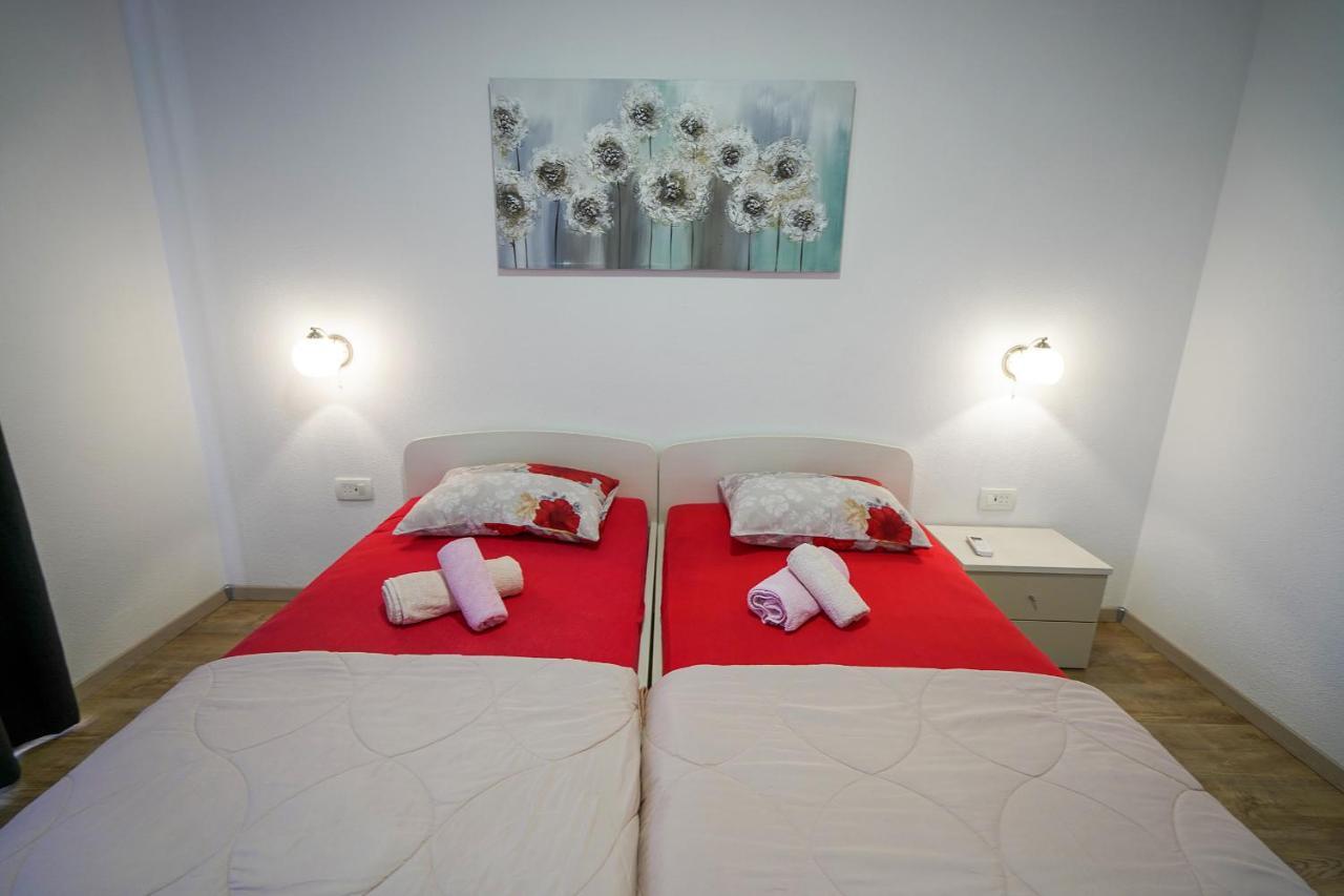 Studio Apartman M&F Apartment Сплит Екстериор снимка
